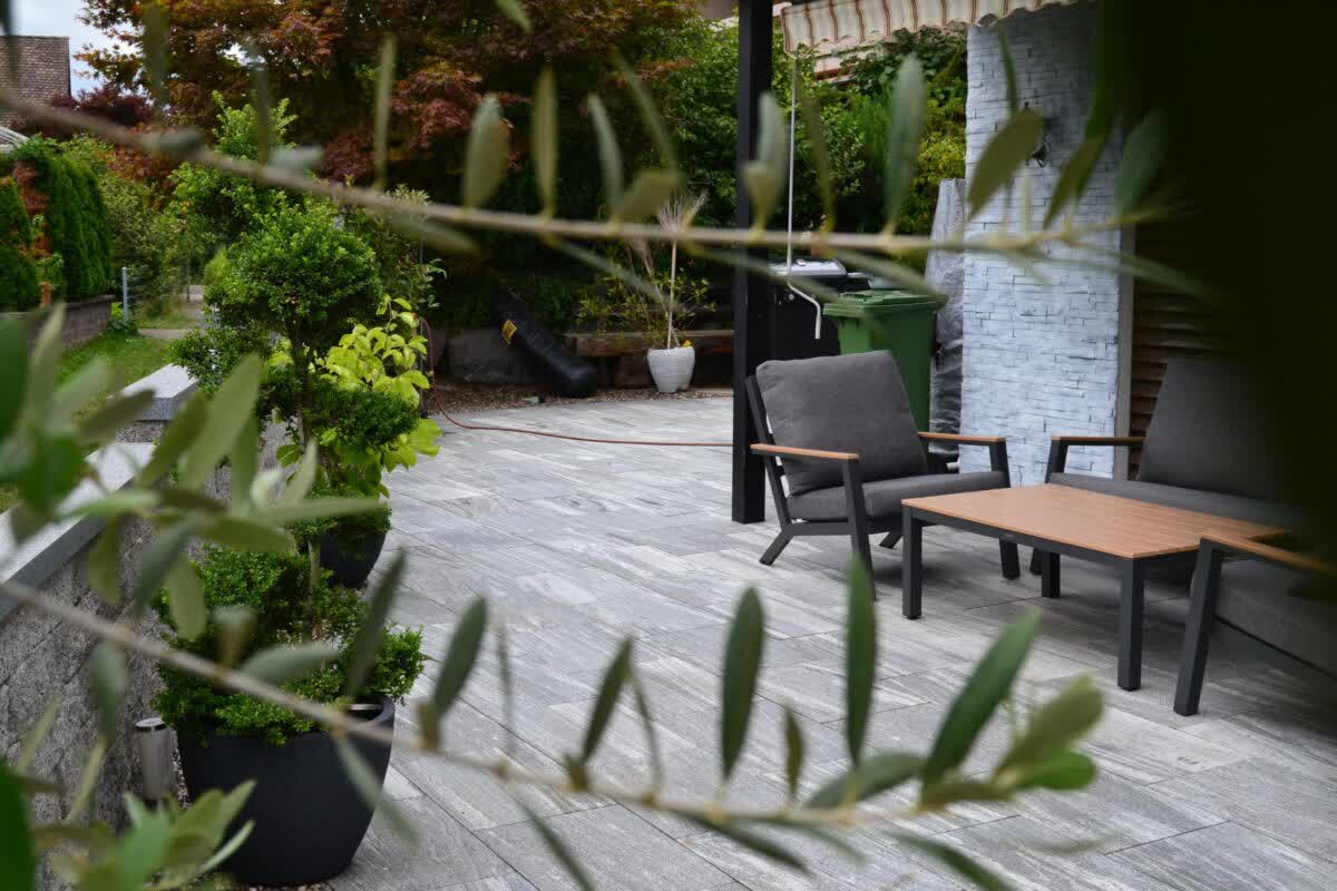 Gartenbau in Hombrechtikon – Aussenraumgestaltung von Tahiri Gartenbau & Unterhalt GmbH